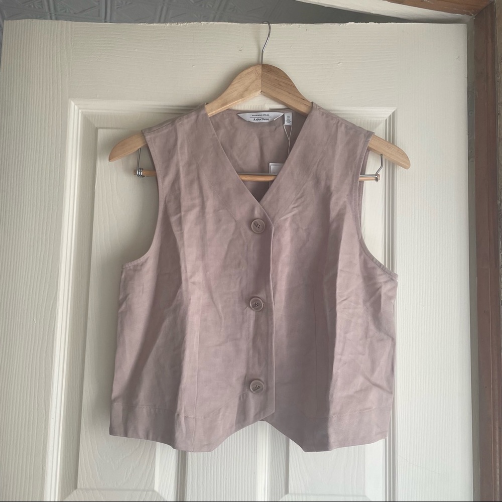 & Other Stories Mauve Button-Front Sleeveless Vest